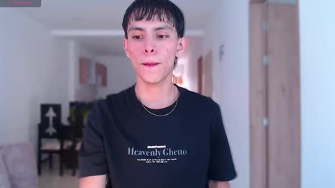 Snapshot of andrew_courtz chatting on January 18, 2026, 10:13 pm Andrew Courtz online show from January 18, 2026, 10:13 pm