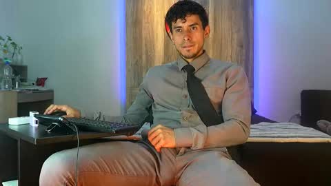 Andrew online show from October 27, 2025, 4:49 am