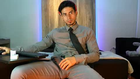 Andrew online show from November 16, 2025, 8:31 am