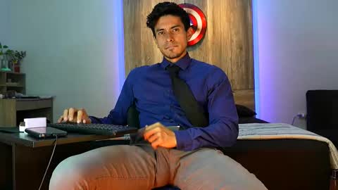 Andrew online show from November 29, 2025, 2:36 am