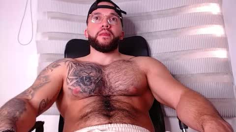 andrew_holden__ online show from November 29, 2025, 10:13 pm