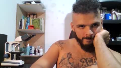 andrew_jaay online show from October 31, 2025, 1:28 am