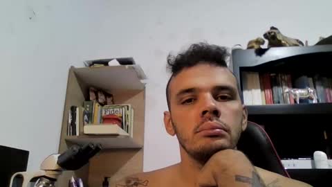 andrew_jaay online show from November 18, 2025, 2:17 am