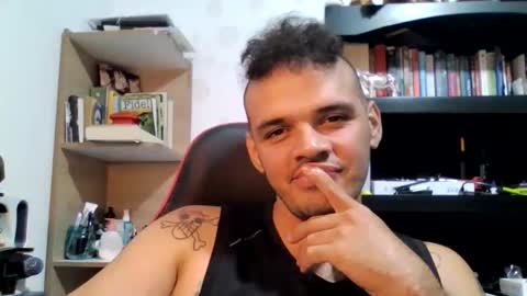 andrew_jaay online show from December 1, 2025, 2:49 am