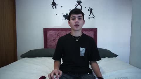 andrew restrepo online show from October 18, 2025, 7:47 pm