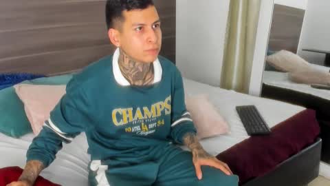 andrew_sanders69 online show from December 3, 2025, 11:36 pm