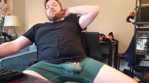andrew_tzz online show from May 27, 2026, 9:39 am