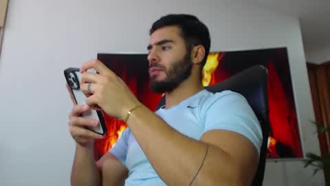 ANDREW WEST online show from February 10, 2025, 3:42 pm