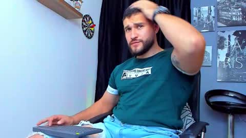 Andrew Diaz online show from October 20, 2025, 6:14 am