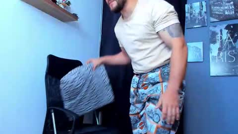 Andrew Diaz online show from November 30, 2025, 9:13 am