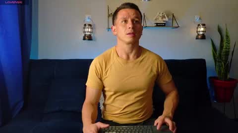 andrewfalcon_ online show from May 15, 2026, 4:25 pm