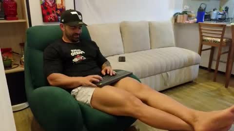 Andrew online show from September 30, 2025, 1:43 am