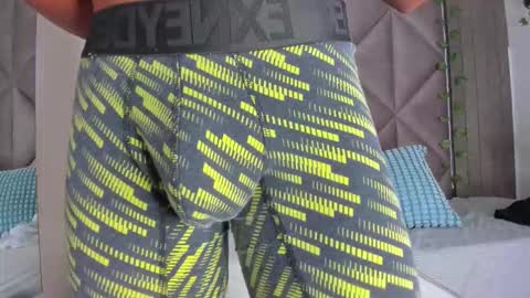 Snapshot of andrewkenoxx_ chatting on February 2, 2026, 7:34 pm ANDREW KENNOXX online show from February 2, 2026, 7:34 pm