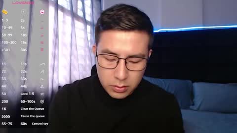 andrewmhilton_ online show from September 28, 2025, 4:01 pm