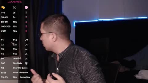 andrewmhilton_ online show from October 13, 2025, 11:27 pm