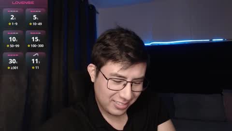 andrewmhilton_ online show from November 28, 2025, 7:33 am