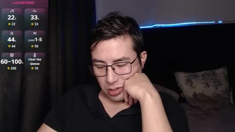 andrewmhilton_ online show from January 12, 2026, 6:29 am