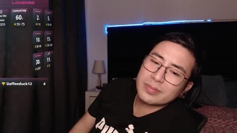 andrewmhilton_ online show from January 16, 2026, 6:28 am