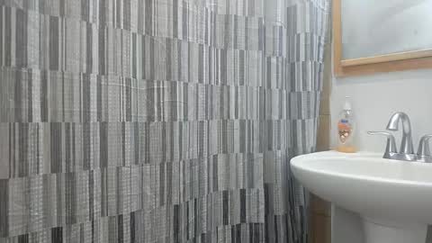 Snapshot of andrewo42601 chatting on October 17, 2025, 10:29 am andrewo42601 online show from October 17, 2025, 10:29 am