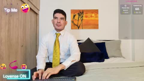 andrewstelee online show from November 6, 2025, 5:14 pm