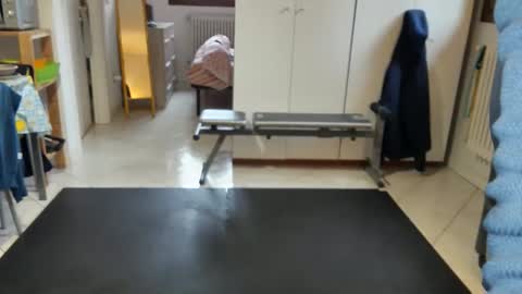 androx77 online show from April 13, 2026, 9:04 am