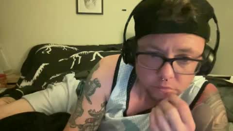 androxkade online show from October 5, 2025, 7:39 am