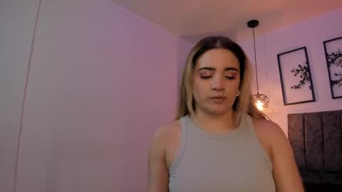 andy_and_emma online show from February 18, 2025, 12:49 pm