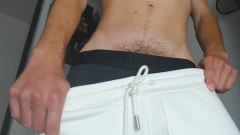 andy_collins__ online show from January 8, 2026, 9:39 pm