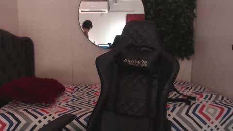 andy_dan1 online show from December 4, 2024, 12:14 pm