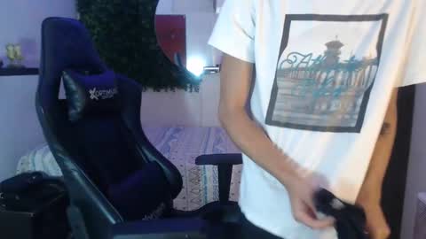 andy_dan1 online show from January 7, 2025, 1:46 pm