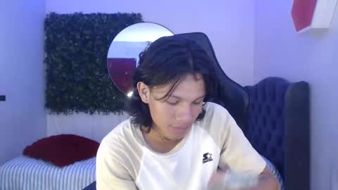 andy_dan1 online show from January 28, 2025, 6:17 pm