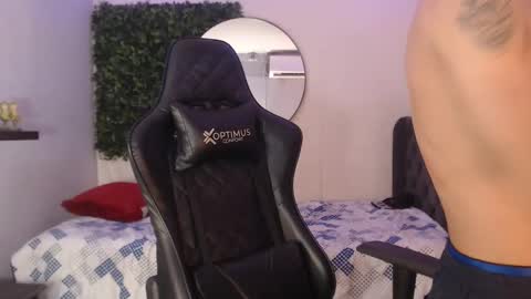 andy_dan1 online show from February 5, 2025, 2:59 pm