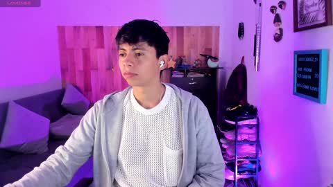 andy_guez_11 online show from December 7, 2024, 9:50 am