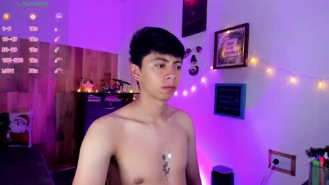andy_guez_11 online show from December 17, 2024, 10:01 am