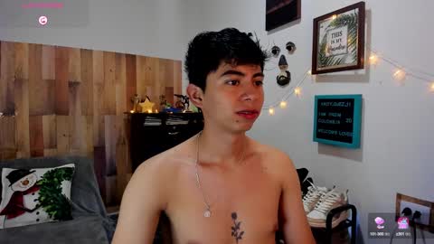 andy_guez_11 online show from December 18, 2024, 10:30 am