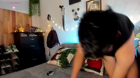 andy_guez_11 online show from December 20, 2024, 10:38 am