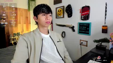 andy_guez_11 online show from February 21, 2025, 10:17 am