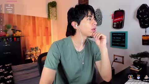andy_guez_11 online show from February 26, 2025, 1:19 pm