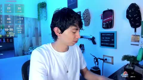 andy_guez_11 online show from March 10, 2025, 11:10 am