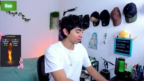 andy_guez_11 online show from September 20, 2025, 10:05 am