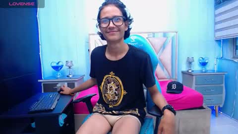 andy online show from October 2, 2025, 11:28 am