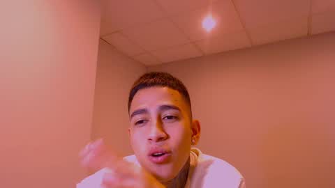 andy_xtralarge online show from February 18, 2025, 7:30 pm