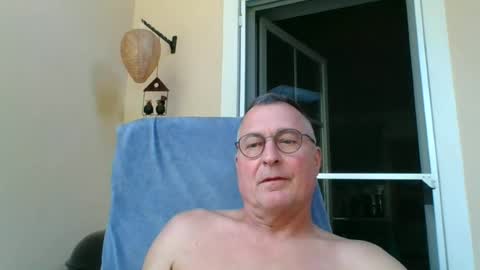 Snapshot of andybayern chatting on July 9, 2026, 4:11 pm andybayern online show from July 9, 2026, 4:11 pm