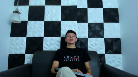 andyfame11 online show from November 27, 2025, 6:54 pm