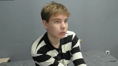 Mandy and Andy online show from November 19, 2025, 10:10 pm