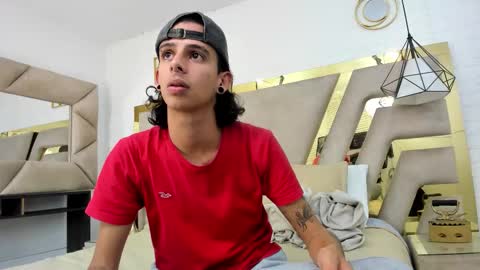 andyxibrat online show from November 25, 2025, 7:25 pm