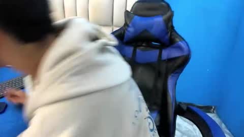 andyxibrat online show from May 30, 2026, 7:11 pm