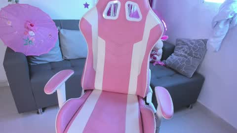          online show from February 13, 2025, 2:31 pm