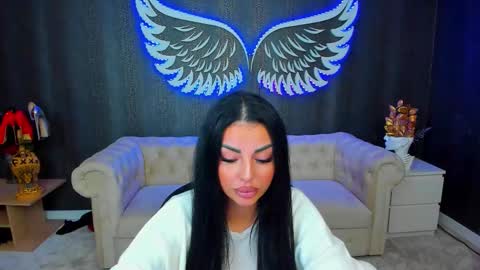 Anne online show from October 5, 2025, 6:50 pm