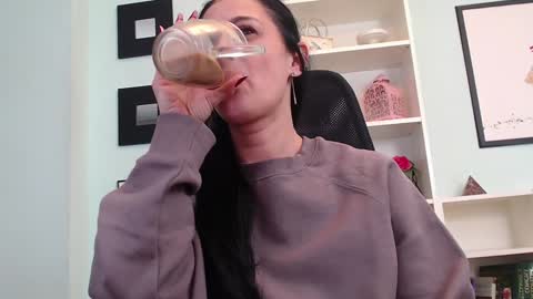 Snapshot of aneshereforu chatting on February 9, 2025, 1:00 am Anes online show from February 9, 2025, 1:00 am